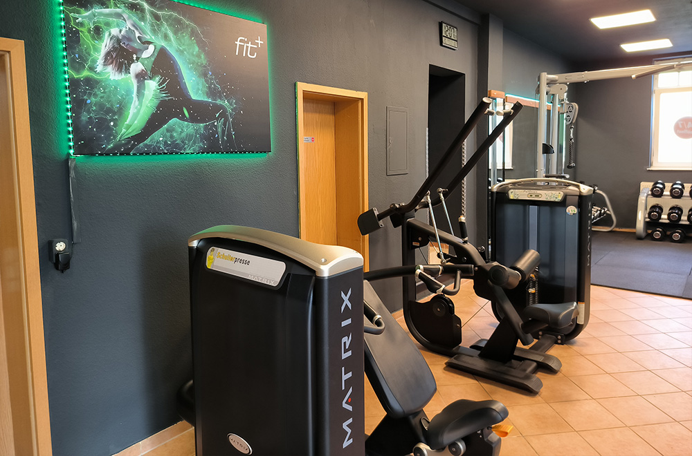 fitplus Fitnessstudio Kuehlungsborn Geraetetraining_2